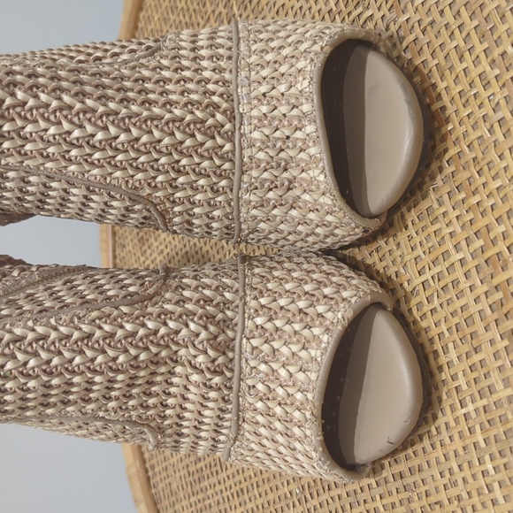 Aldo Call it Spring Woven Fabric Weave Heeled Ankle Booties Tan Women's size 7.5 - Picture 2 of 8